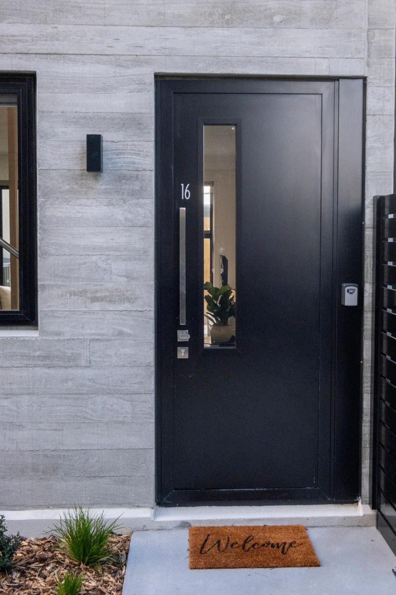 Luxury 2 Bed Townhome In Cbd Christchurch Exteriér fotografie